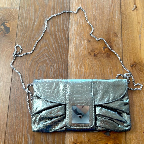 Silver handbag rectangular shape with chain new - Picture 2 of 6